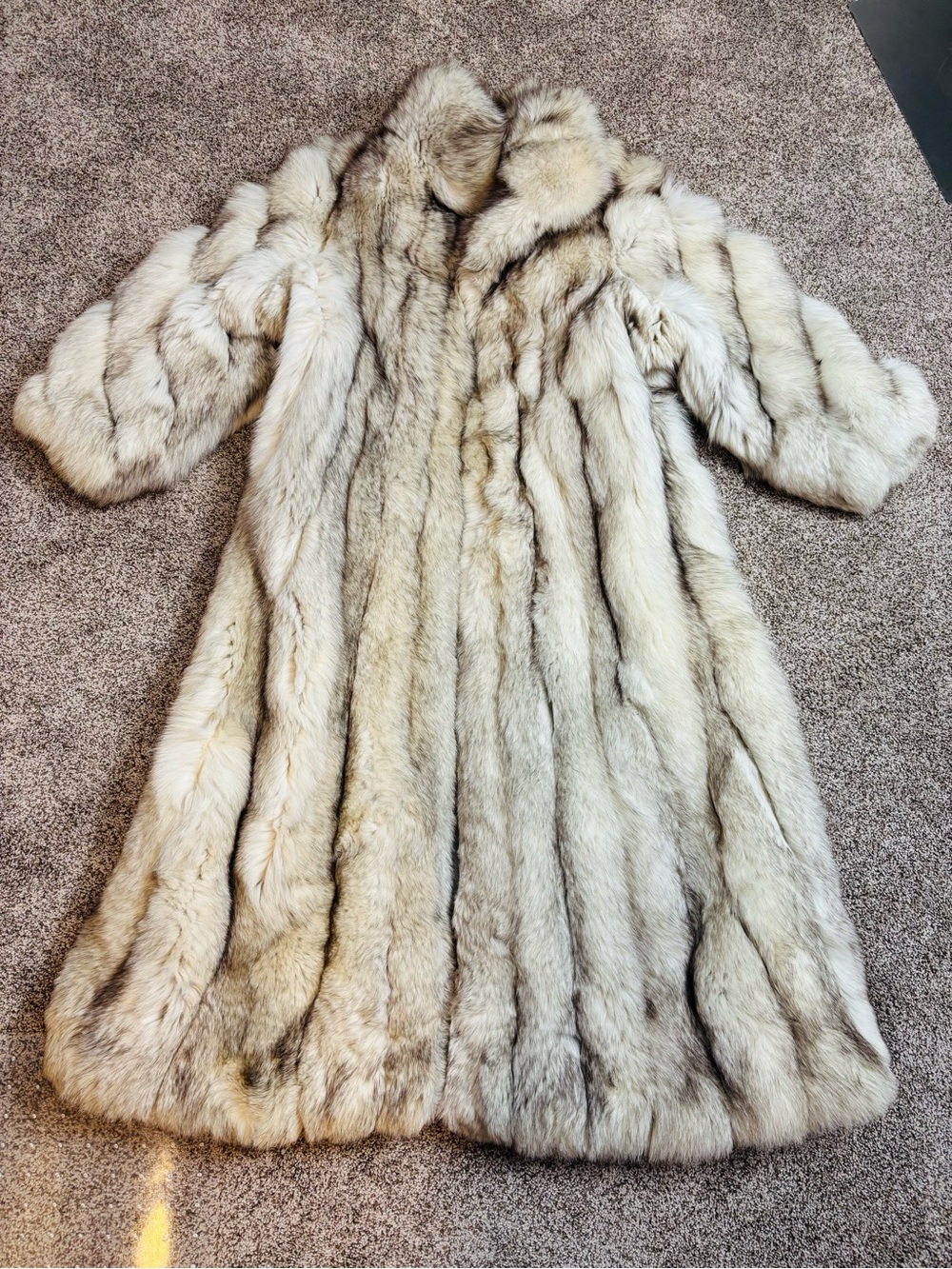 Vintage Blue Silver Fox Fur Coat - Full Length Luxury Fur, size M-L (estimate)